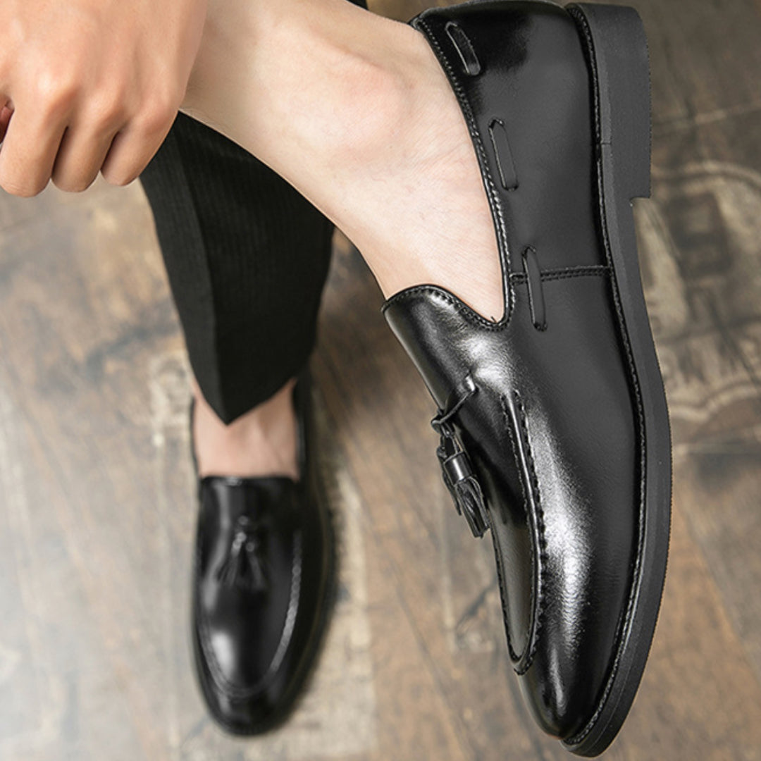 CLASSIC TASSEL LOAFERS