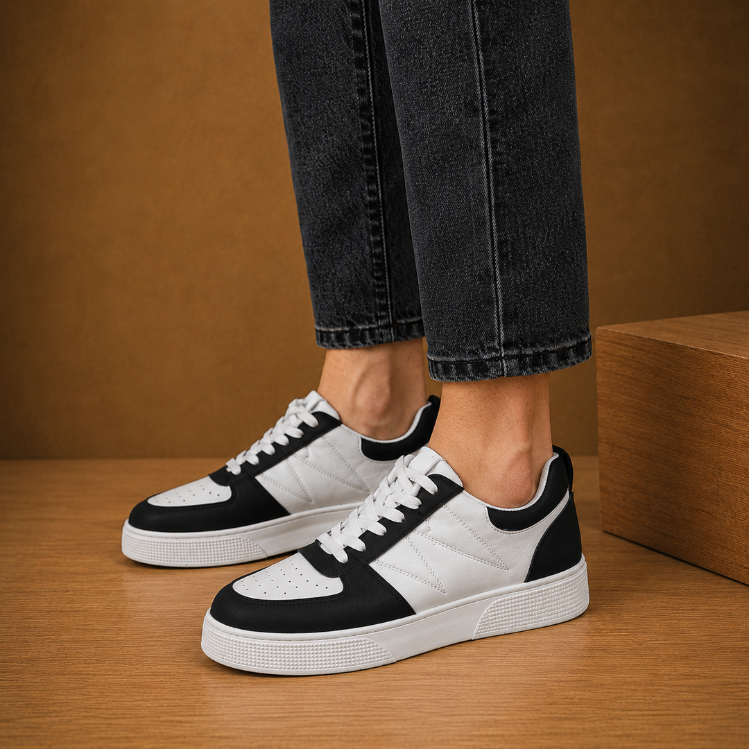 Low-Top Court Sneakers