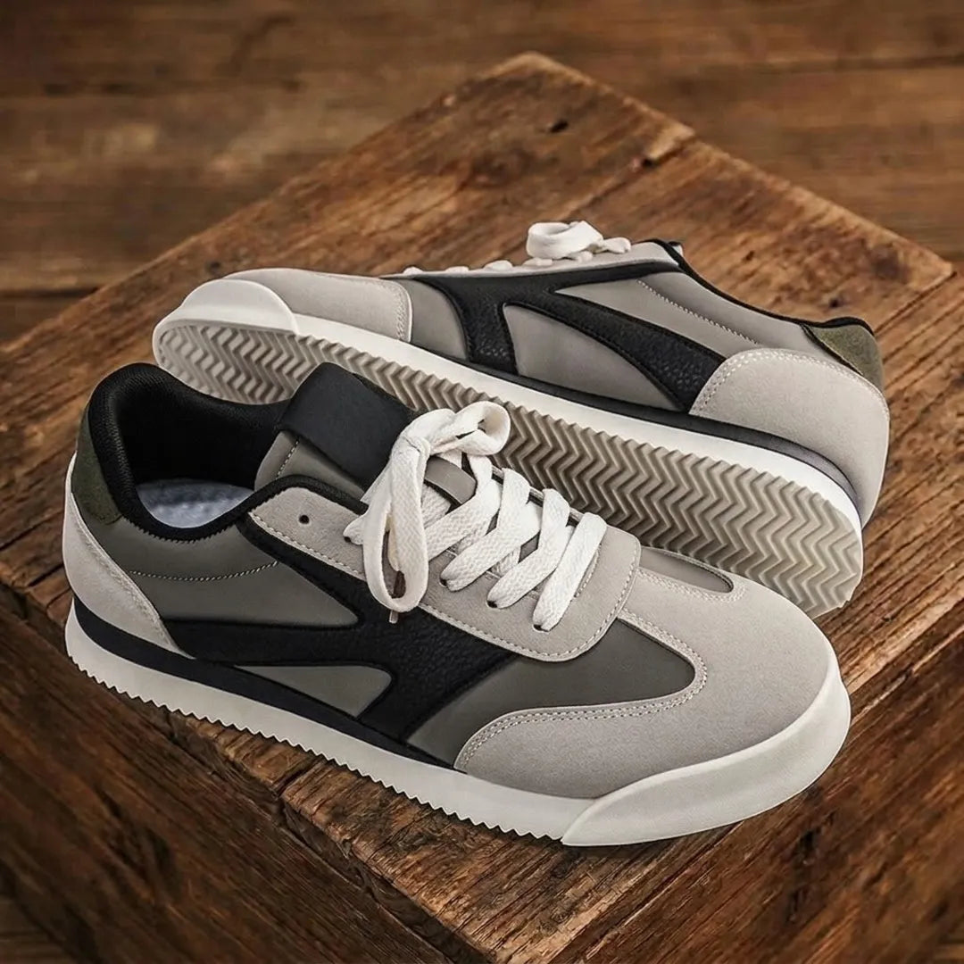Casual Low-Top Sneakers