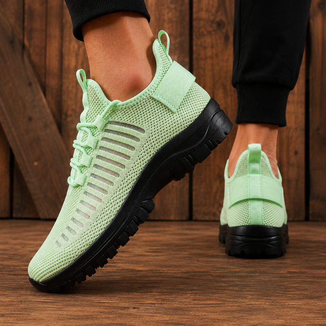 Breathable  Elastic Closure Sneakers