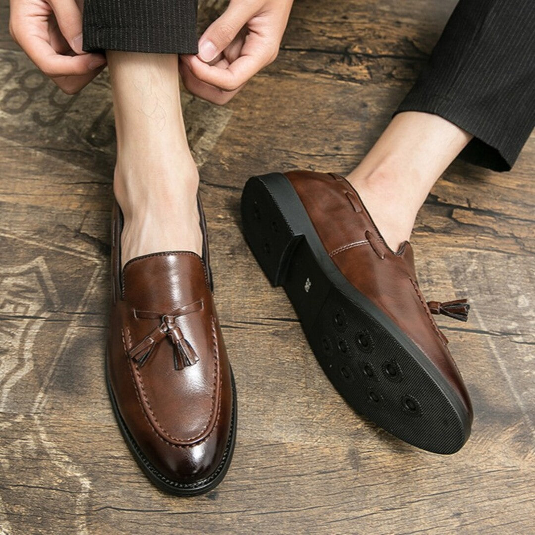 CLASSIC TASSEL LOAFERS