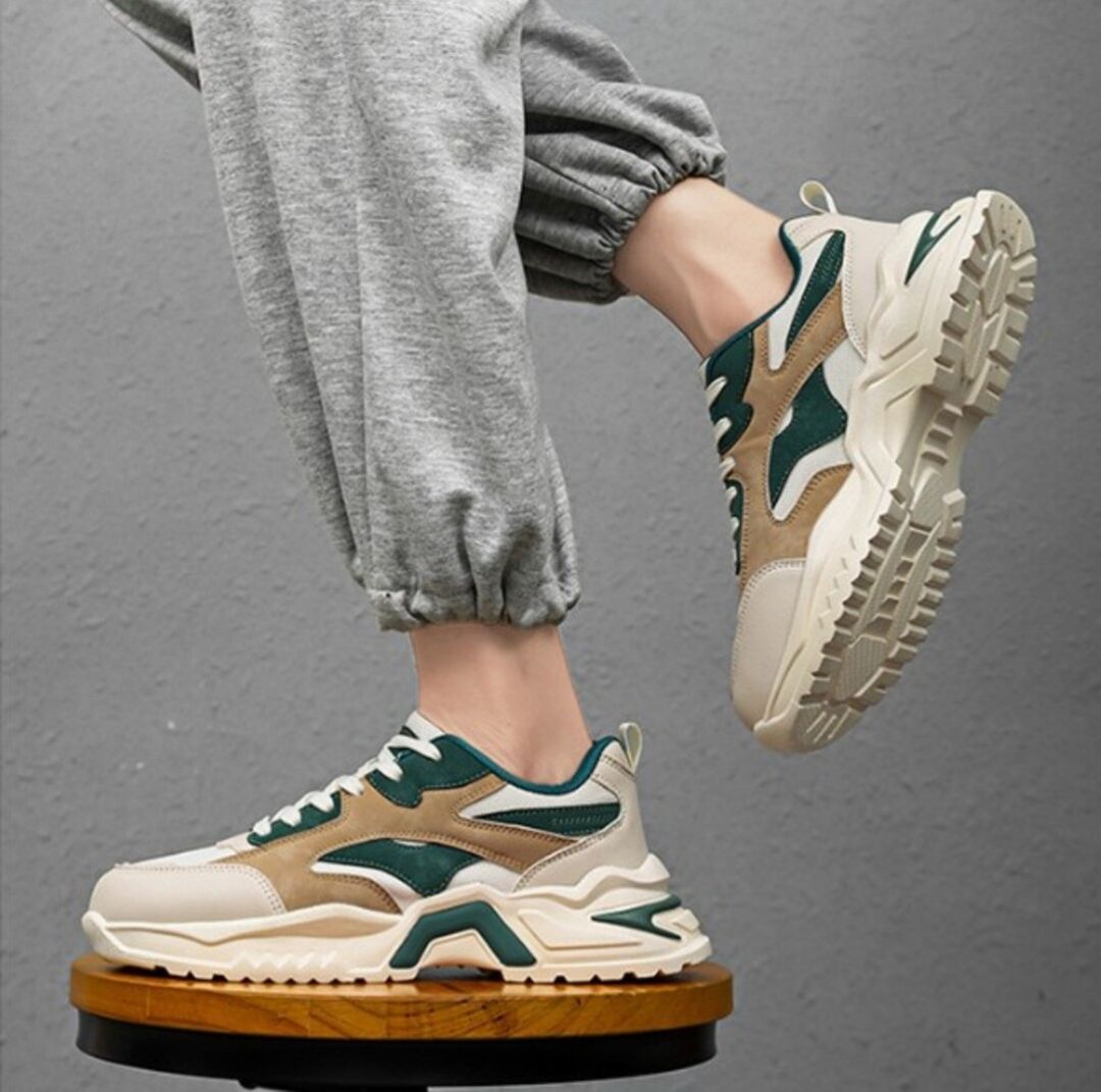 STYLISH ELEVATED SNEAKERS