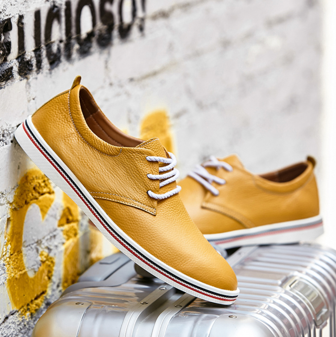 CASUAL FLAT LEATHER SNEAKERS