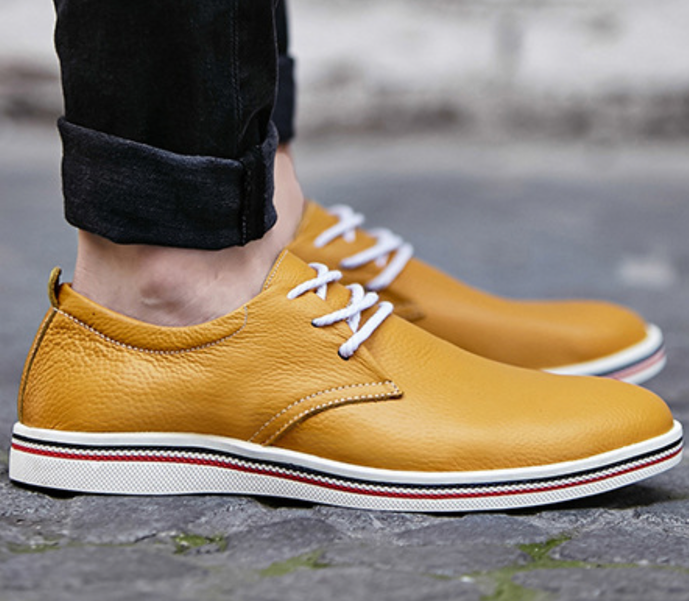 CASUAL FLAT LEATHER SNEAKERS