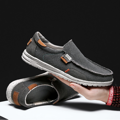 LIGHTWEIGHT CANVAS SHOES