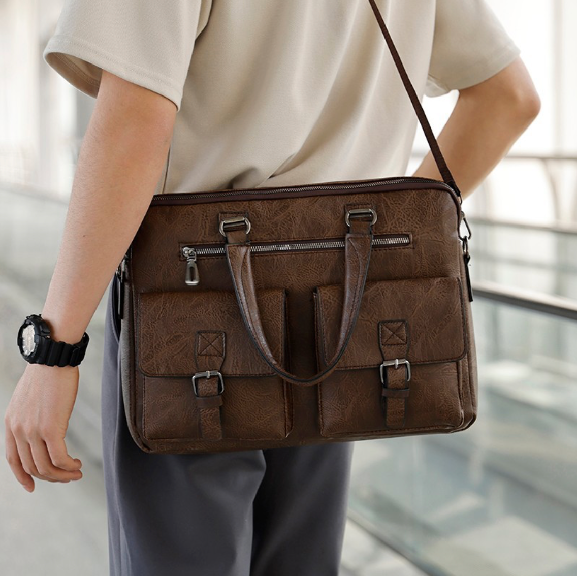 BUSINESS LEATHER SHOULDER BAG