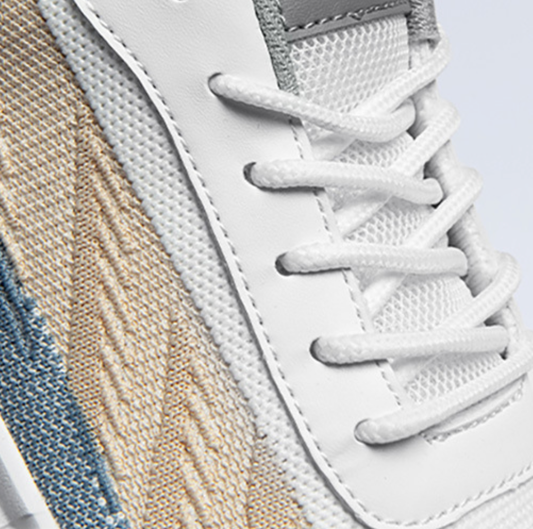 LIGHTWEIGHT RUNNING SNEAKERS