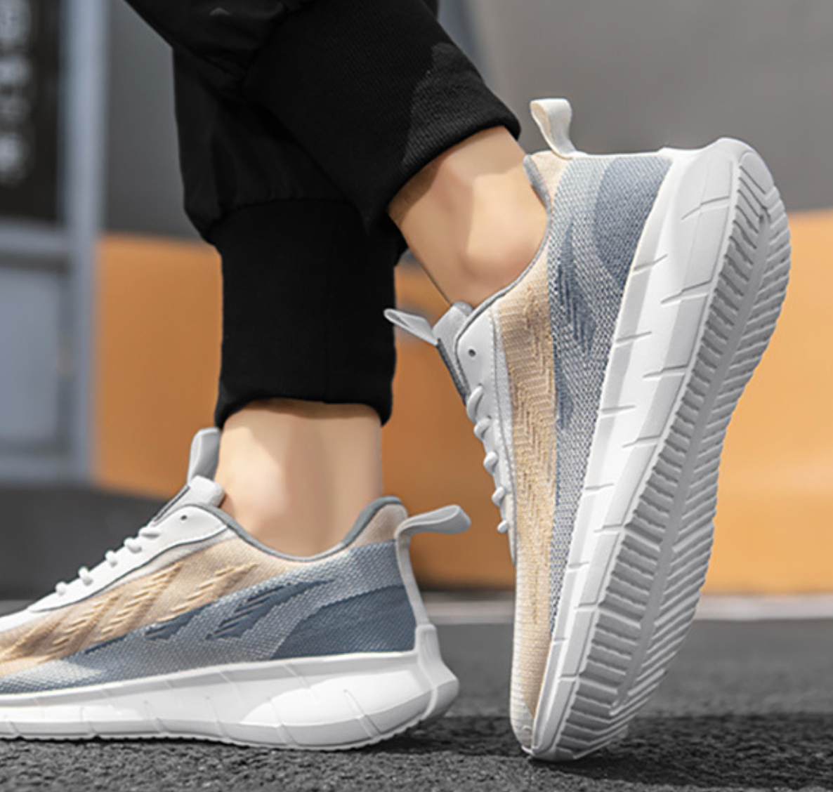 LIGHTWEIGHT RUNNING SNEAKERS