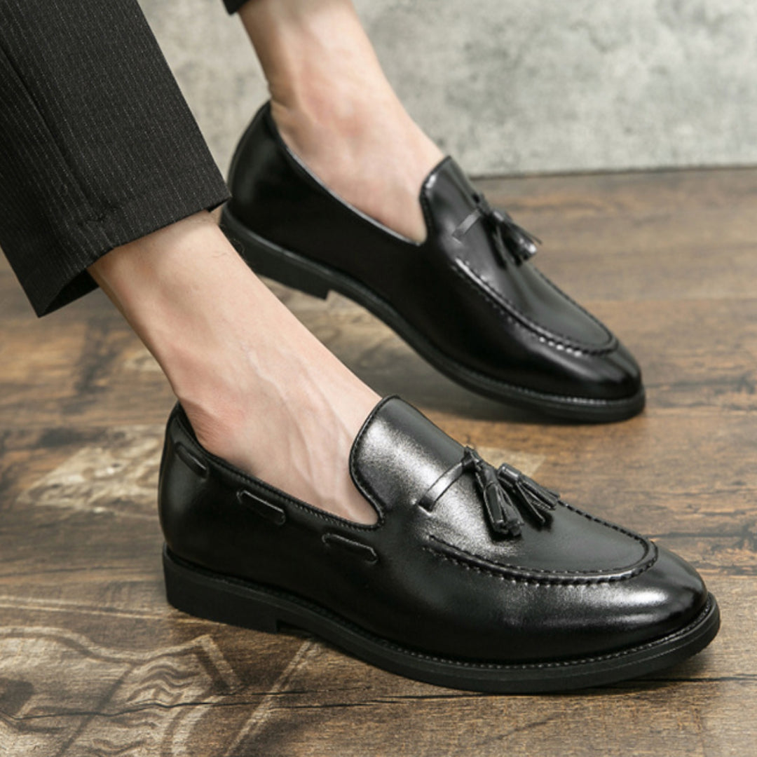 CLASSIC TASSEL LOAFERS