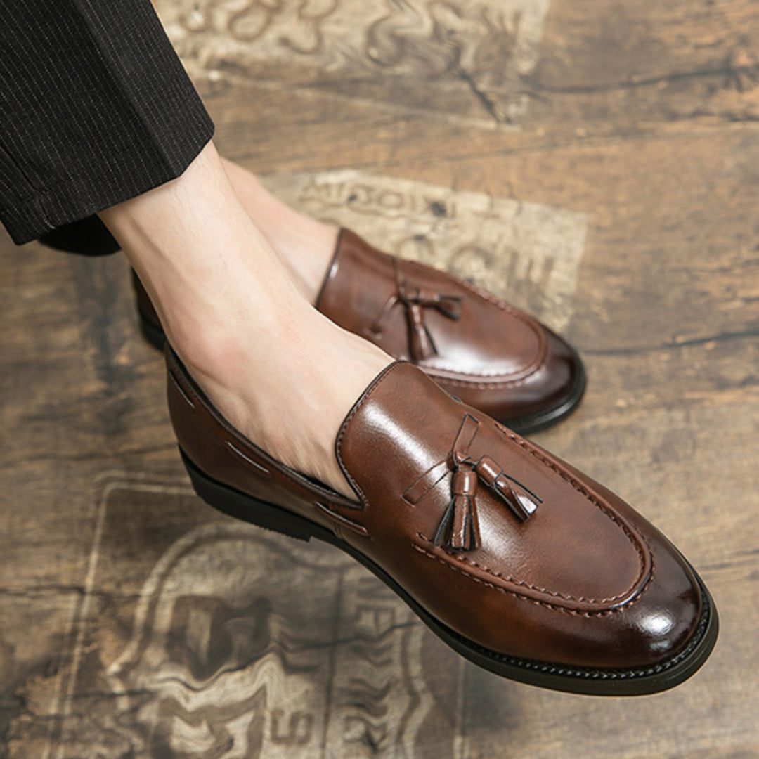 CLASSIC TASSEL LOAFERS