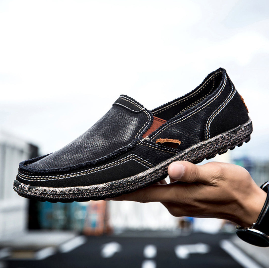 VINTAGE STYLE SLIP-ONS